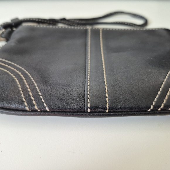 Coach Vintage Black Leather Wristlet O/S - Picture 2 of 16